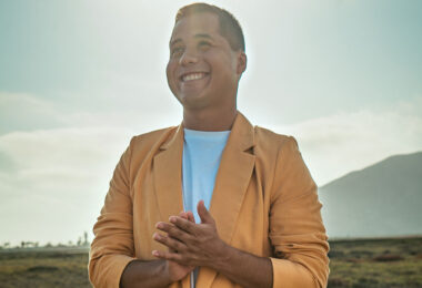 Cantautor Jesús Paredes lanza su segundo videoclip y single «Melodías» [VIDEO]