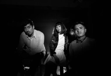 Los Residentes presentan el videoclip de ‘Sharigirl’: Misterio, amores y recuerdos sin piedad