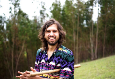 Ruy Hinostroza vuelve con nuevo single «Aves Doradas»