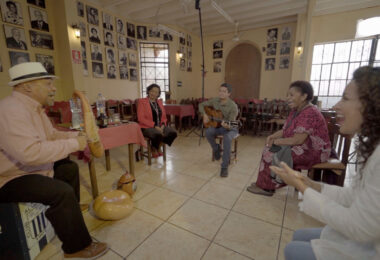 Documental musical «El Encuentro» reúne a músicos tradicionales en la primera jarana criolla