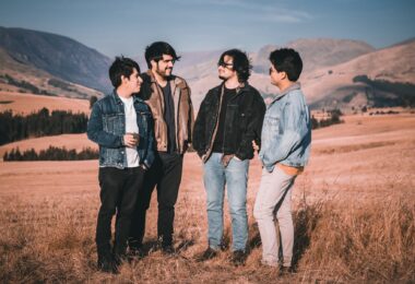 San Bernardo presenta videoclip de “Felices Años 20”, tema que titula su álbum debut