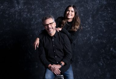 A dos semanas del show: Jesús Adrián Romero lanza canción con su hija menor
