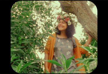 Andrea Chihuahua lanza su nuevo tema «Verde Olivo»
