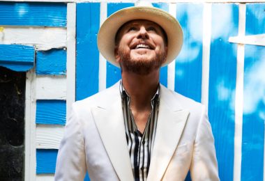John Gallen: El regreso de un talentoso narrador musical con “ShimmerDance”