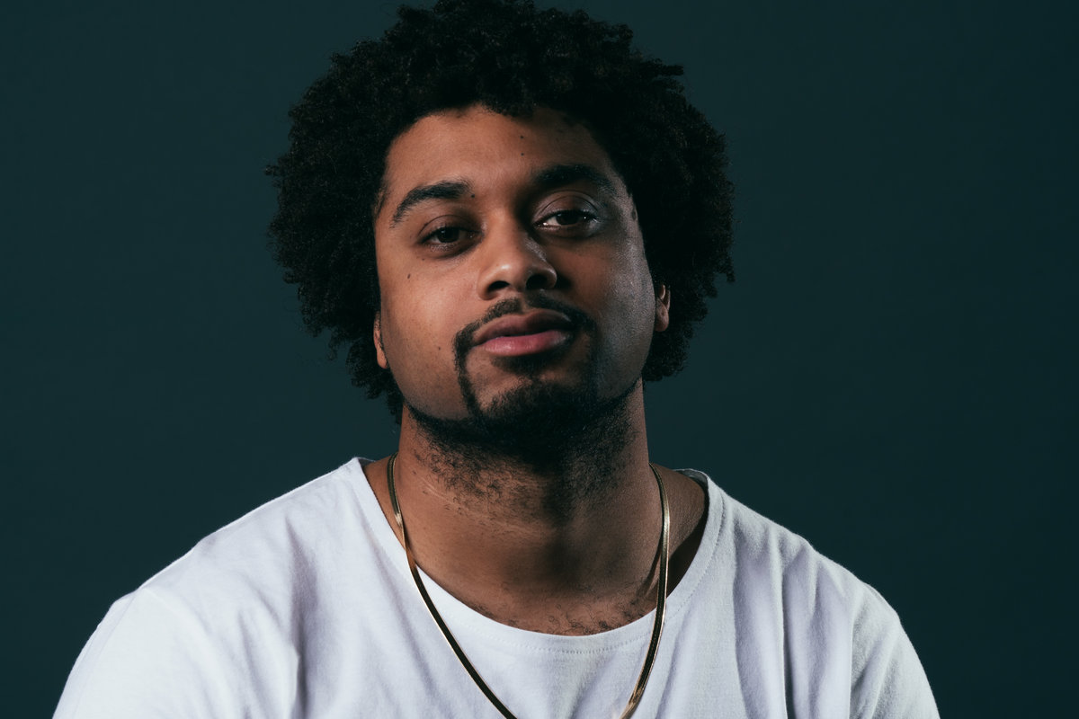 Avery Jones Rapper Avery J. redefine su estilo musical con la hipnótica versión de ...
