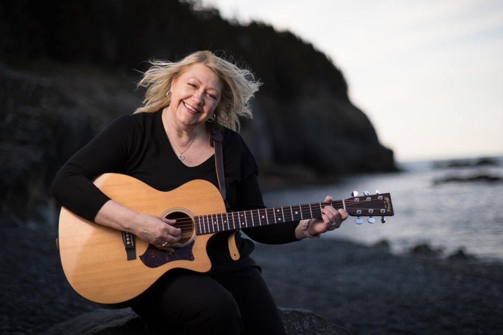 VIDEO | Elizabeth Sheppard deslumbra con su emotiva canción «Mama» VIDEO | Elizabeth Sheppard deslumbra con su emotiva canción «Mama»