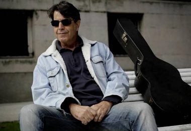 Xurxo Mares: 50 años de música, letras y reflexión, con su nueva canción «No se secan»
