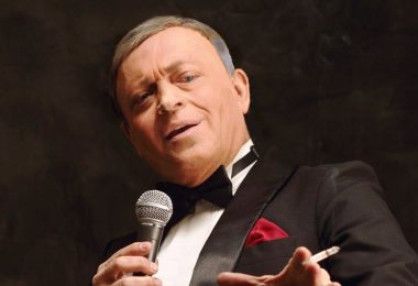 VIDEO | La voz de Frank Sinatra revive en Lima con Kramarenco