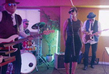 VIDEO | Zircon Skyeband lanza su versión de “The Stake” y conquista plataformas digitales