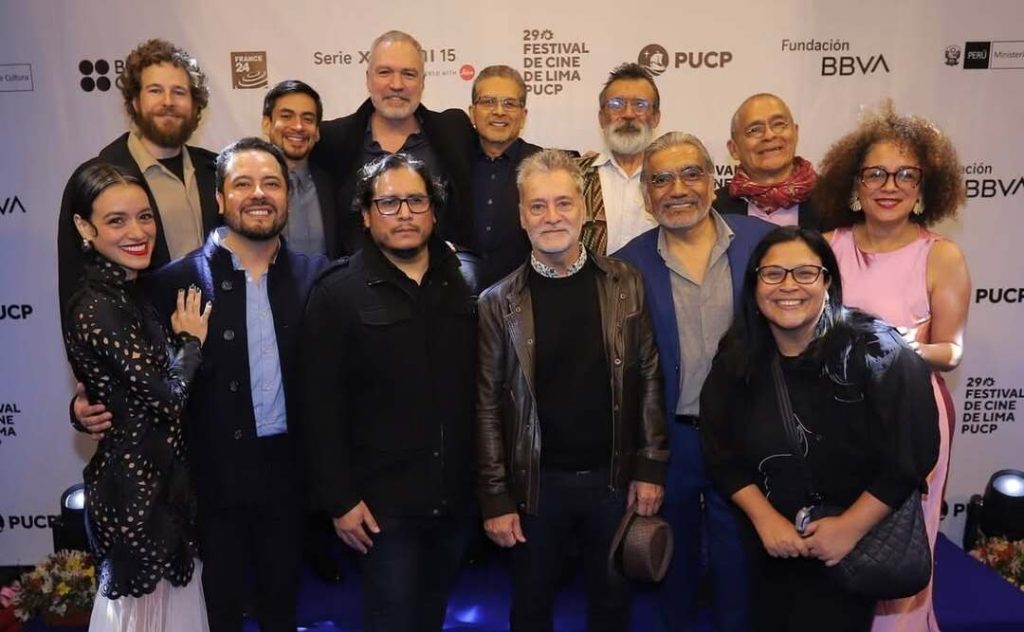 “Ramón y Ramón” deslumbra en la alfombra azul del 29º Festival de Cine de Lima y llega a los cines peruanos “Ramón y Ramón” deslumbra en la alfombra azul del 29º Festival de Cine de Lima y llega a los cines peruanos