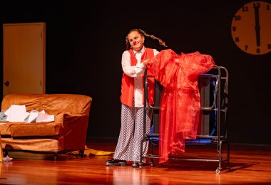 Daniela Ayaipoma regresa con “Entre Sueños”, un viaje íntimo de clown y emoción en el Británico Cultural