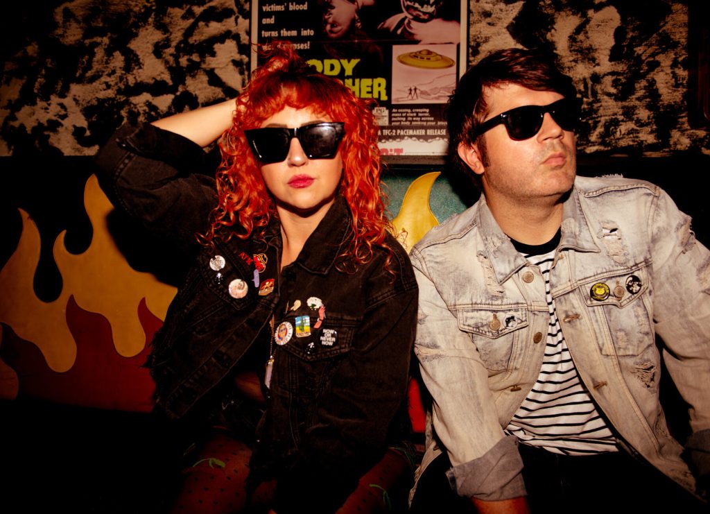 VIDEO | Glass Mansions estrena “VIOLET”: una mirada crítica al vacío digital y la búsqueda de autenticidad VIDEO | Glass Mansions estrena “VIOLET”: una mirada crítica al vacío digital y la búsqueda de autenticidad