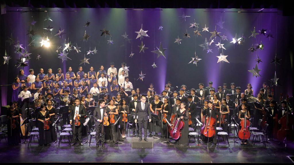 Sinfonía por el Perú trae orquesta, coro y teatro en show navideño Sinfonía por el Perú trae orquesta, coro y teatro en show navideño