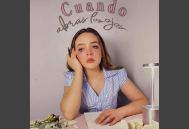 Ximena Ramos lanza “Cuando abras los ojos”, una balada sobre el adiós y la ausencia