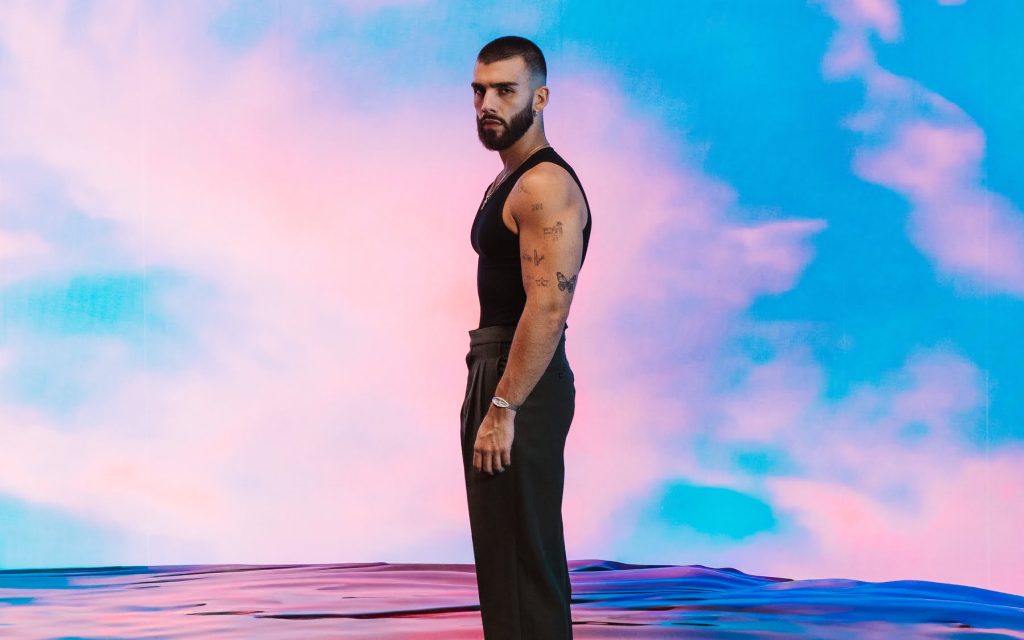 VIDEO | Manuel Turizo presenta su nueva bachata “Por un Pendejo No Se Llora (Salud Mi Reina)” VIDEO | Manuel Turizo presenta su nueva bachata “Por un Pendejo No Se Llora (Salud Mi Reina)”