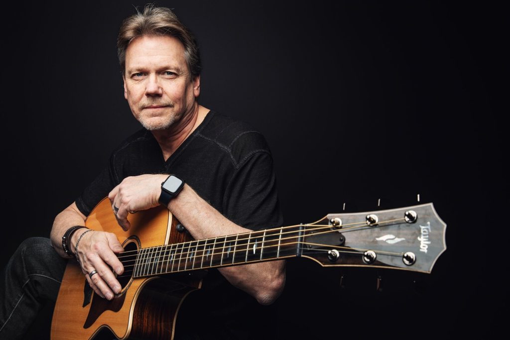 Howard Gripp presenta “You Still Hear”, una emotiva canción sobre la fe en los momentos más difíciles Howard Gripp presenta “You Still Hear”, una emotiva canción sobre la fe en los momentos más difíciles