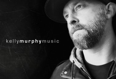 Kelly Murphy Music lanza “Only Pretend”, un single que explora la negación emocional junto a Josh Paulino