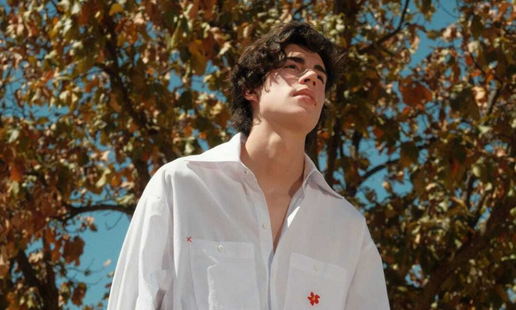 Axel Rodríguez anuncia “En El Pasado”, un sencillo pop-rock marcado por la nostalgia y la introspección Axel Rodríguez anuncia “En El Pasado”, un sencillo pop-rock marcado por la nostalgia y la introspección