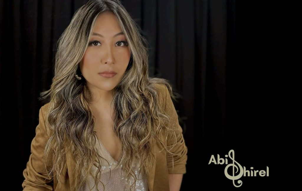 Abi Shirel busca posicionarse en la escena musical latinoamericana con su nuevo sencillo «Ascendiendo»