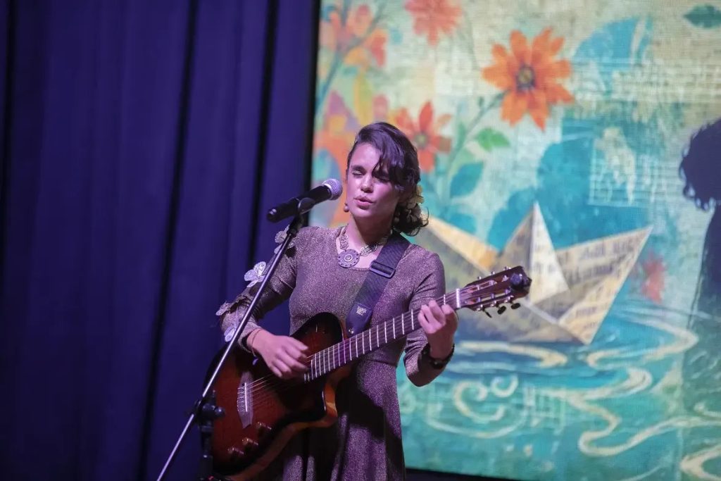 Dahirani presenta «Alas Abiertas», un álbum que transforma emociones en música