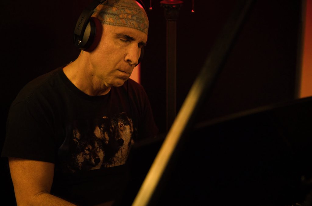 Billy Ray Norris explora el dolor de la traición en la emotiva balada acústica “Did Forever Pass Away” Billy Ray Norris explora el dolor de la traición en la emotiva balada acústica “Did Forever Pass Away”
