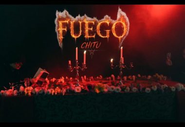 CHITU enciende la pasión y el misterio con «FUEGO», su nuevo sencillo de pop rock esotérico