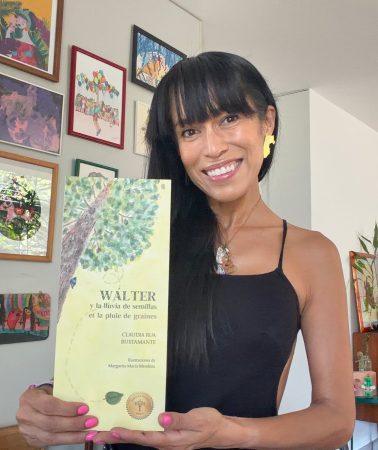 Claudia Rua Bustamante relanza el libro ilustrado bilingüe «Walter y la Lluvia de semillas» Claudia Rua Bustamante relanza el libro ilustrado bilingüe «Walter y la Lluvia de semillas»