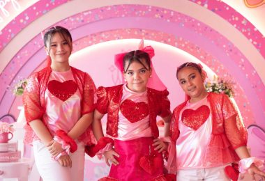 VIDEO | Karlita y sus Amigas celebran la vuelta a clases con “De regreso al colegio”